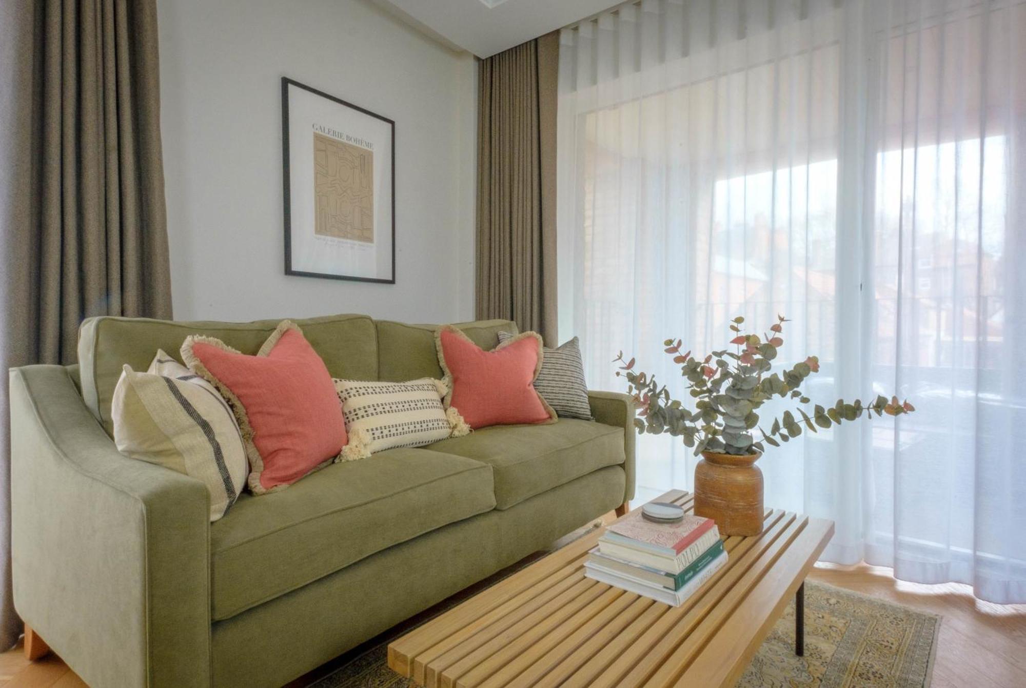 21 Hudson Quarter Luxury Apartments-free Parking 1 Car Apartment